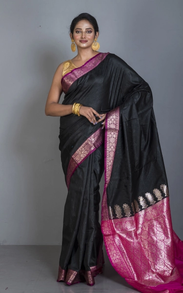 Traditional Self Nakshi Emboss Work Blended Silk Gadwal Saree