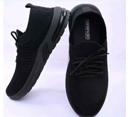 Trending Stylish  Black Color Casual Outdoor Sneakers  For Men