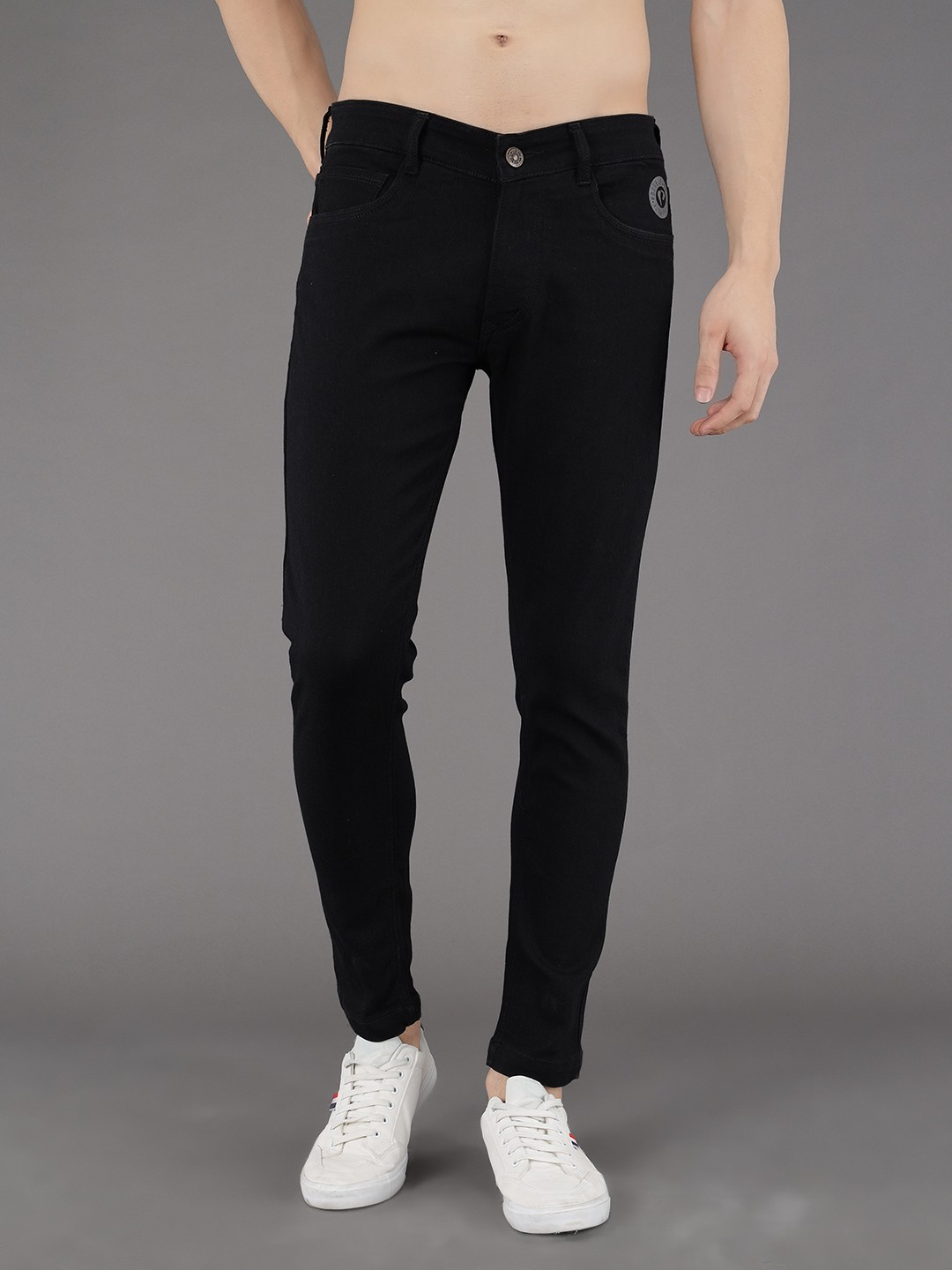 Black Solid Slim Fit Jeans For Men