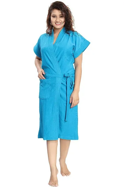 Bath Robe Solid Pattern Size fit upto 44 inches