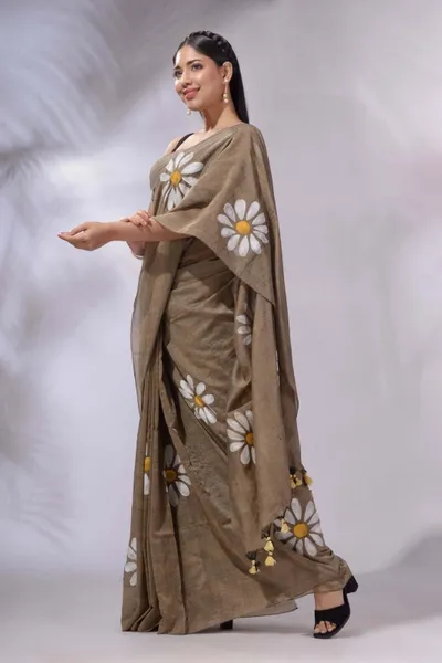 PIYARI Beige Hand Painted Handloom Pure Cotton Saree