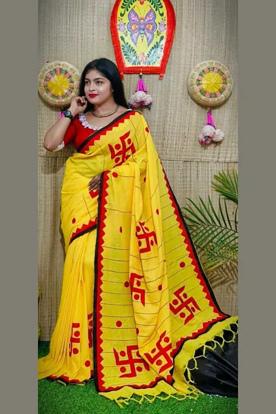 SLAGHA Yellow Handloom Pure Cotton Saree With Applique Work