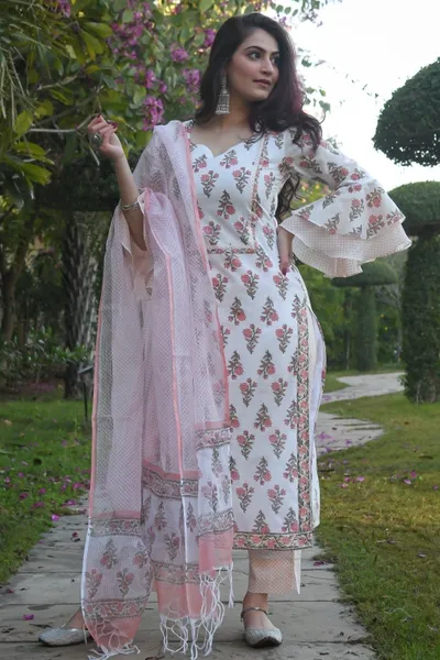 SVB  White Colour Floral Print Kurta Set