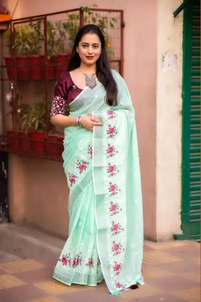 Pure Linen Zari Pattu Embroidered Saree With Phantom Silk Blouse Piece