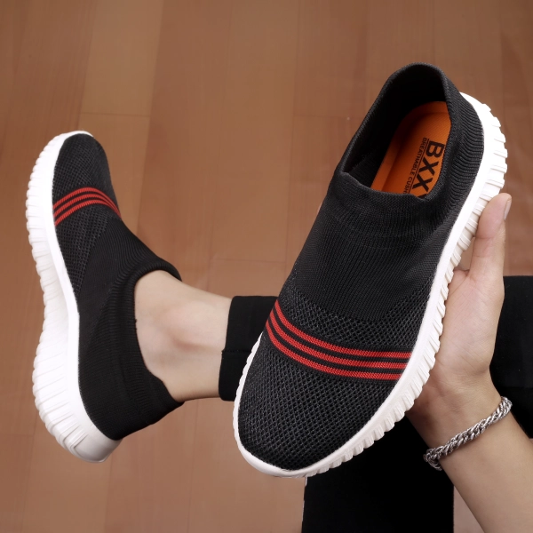 Men's Casual Knitted Fabric Material Latest Black Sports Socks Shoes