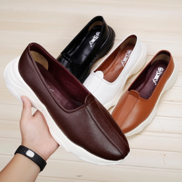 Men's Latest Casual Outdoor Slip-on Shoe