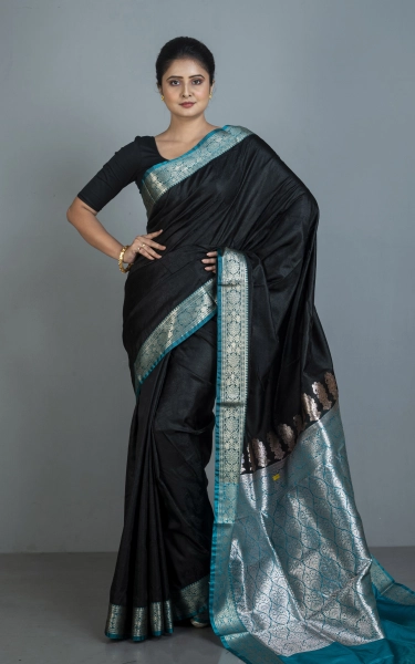 Traditional Self Nakshi Emboss Work Blended Silk Gadwal Saree