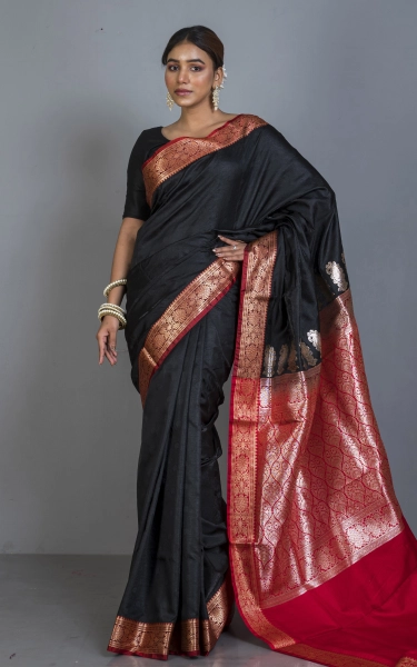 Traditional Self Nakshi Emboss Work Blended Silk Gadwal Saree