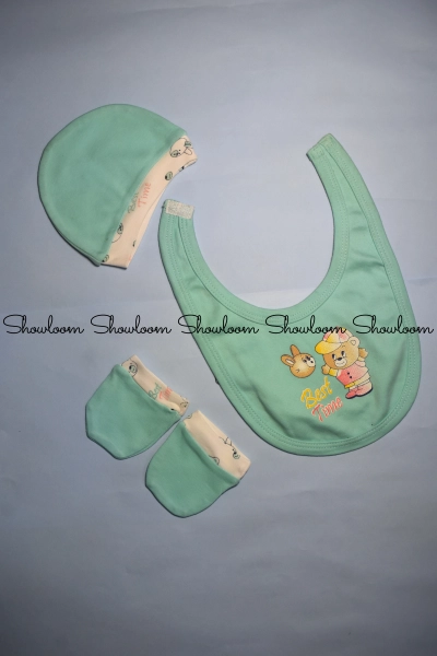 Newborn Babies Cotton Bib, Cap and Socks